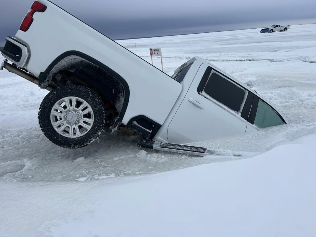 redlake_1225_chevyplow1